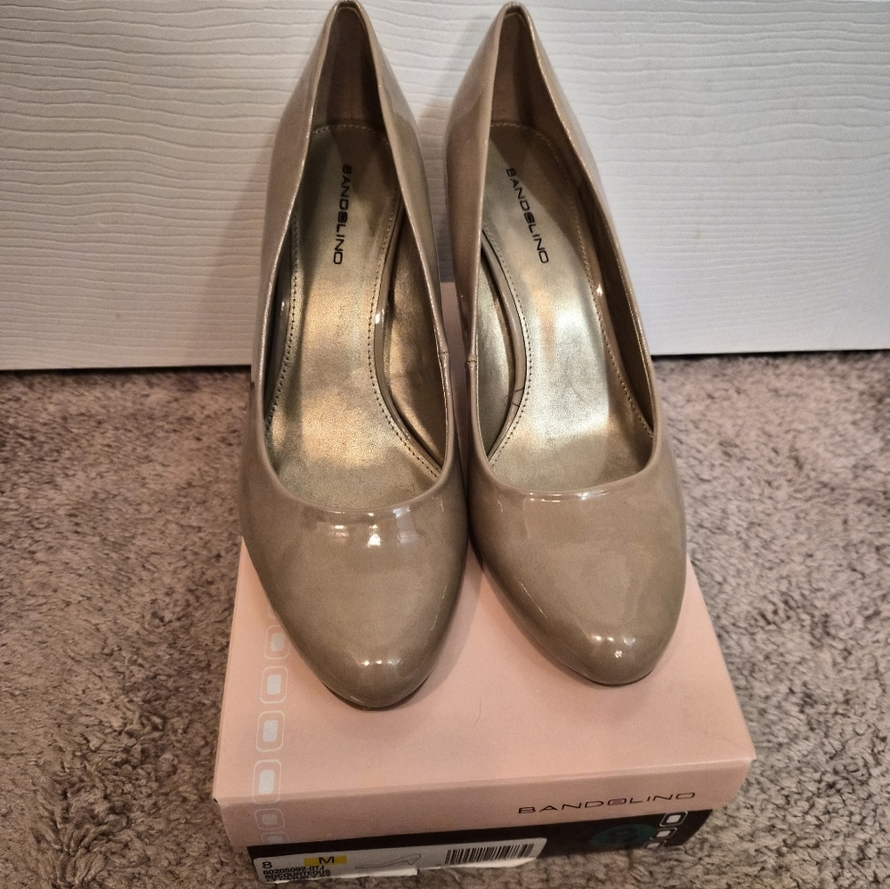 Old Money nude heels